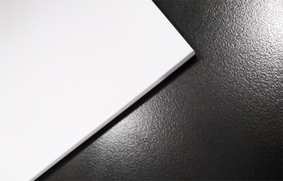 Printed colour swatches on smooth coated paper